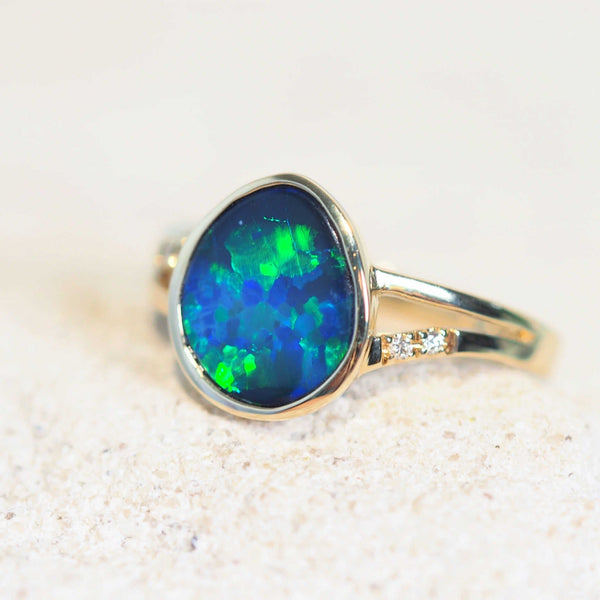 gold doublet opal ring