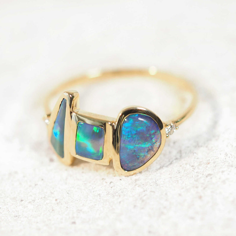 trio band black opal gold ring