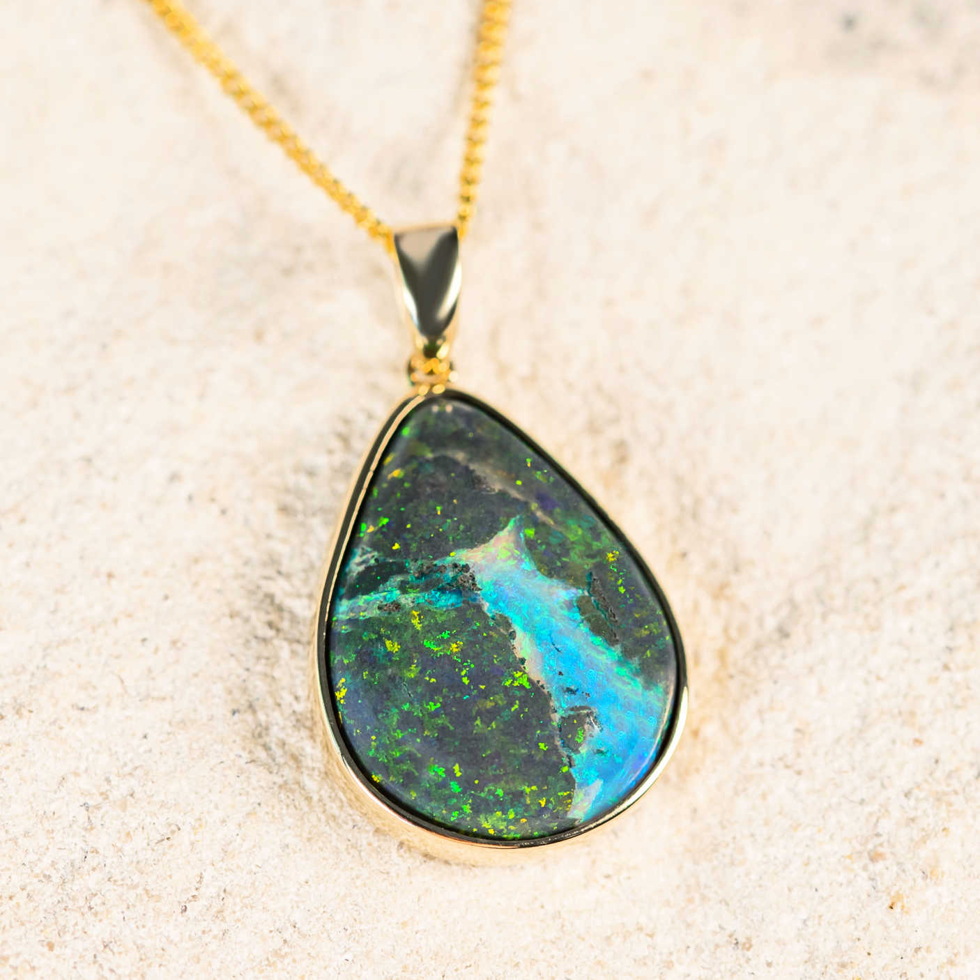 andamooka opal gold pendant